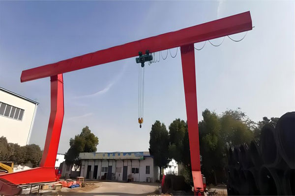 L型偏掛單梁門式起重機(jī)